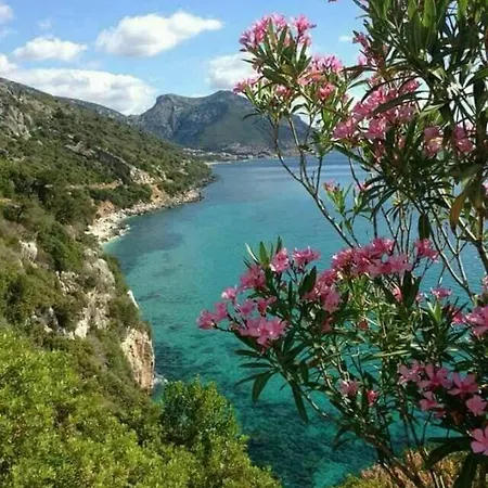 Benitike House Lägenhet Cala Gonone