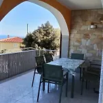 Benitike House *