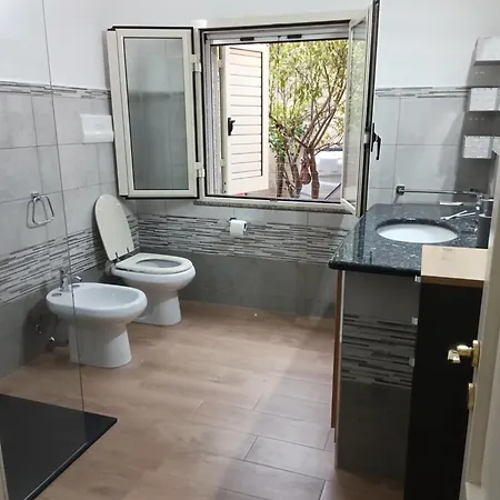 Benitike House * 칼라고노네